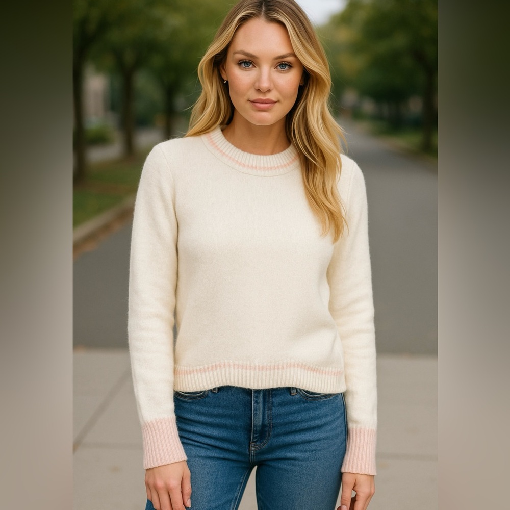 Faherty White Pink Trim Organic Cotton Crewneck Sweater Size Small Cozy Soft